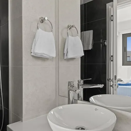 Serenity Waves 21 Villa Softades